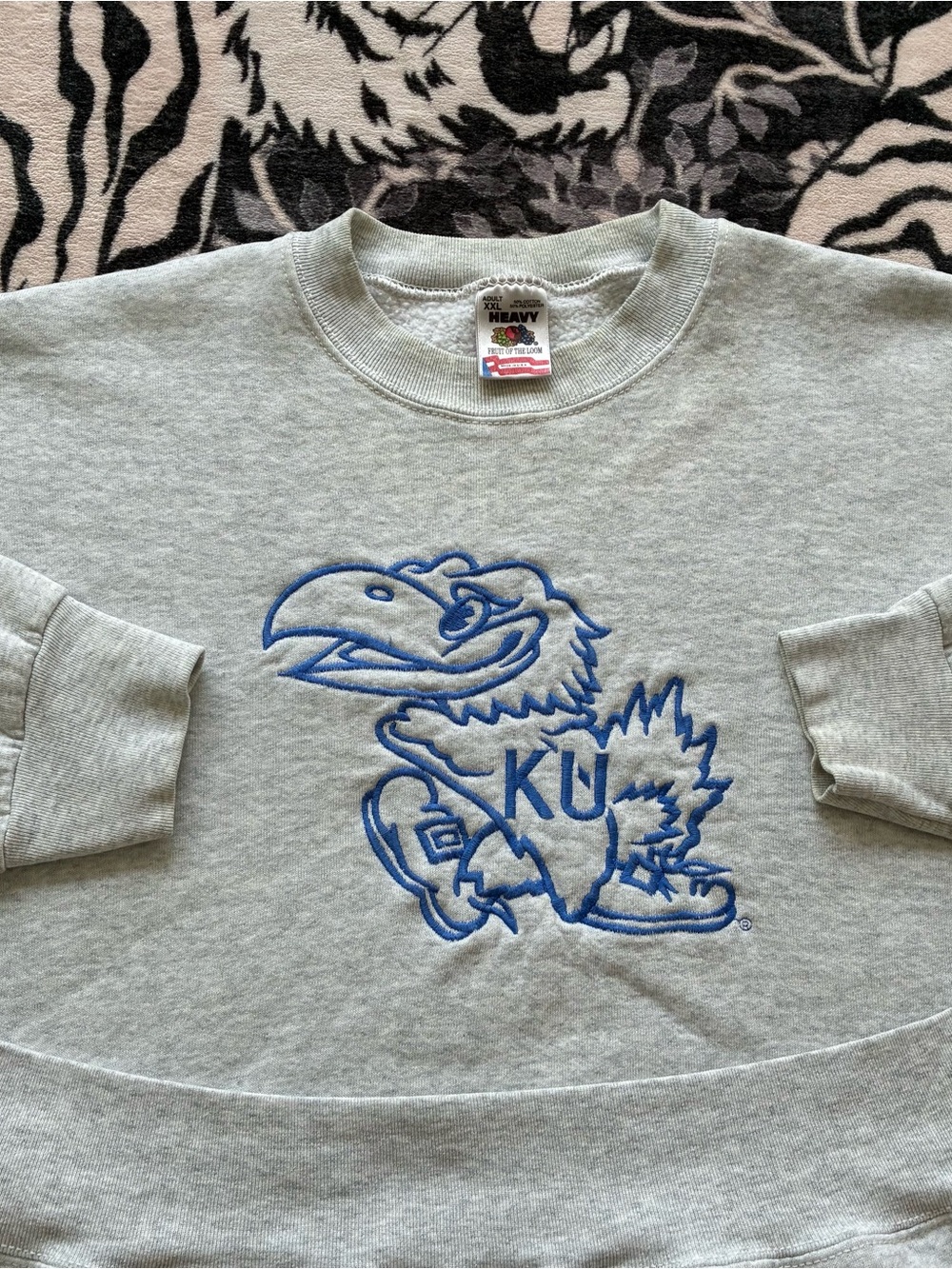 000 - VINTAGE 90s UNIVERSITY OF KANSAS KU JAYHAWKS SWEATSHIRT